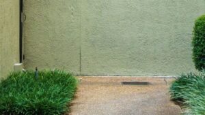 Cour anglaise pour vide sanitaire