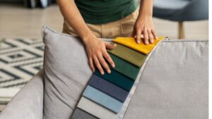 Teindre un canapé en tissu