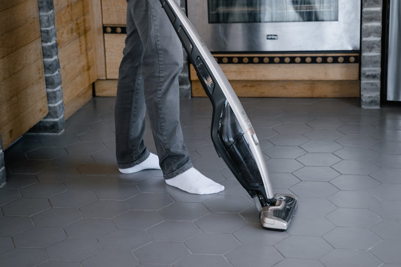 Aspirateur Rowenta au mur