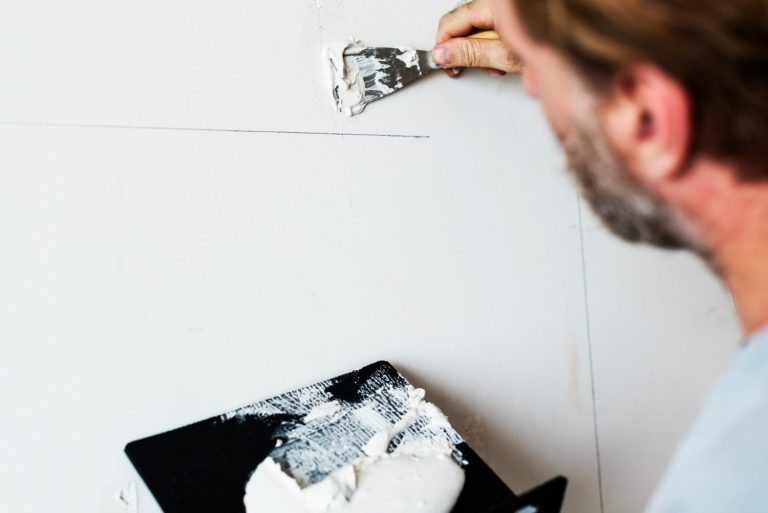 Peinture sur enduit chaux intérieur