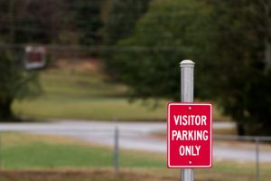 Obligation de place visiteur en copropriété